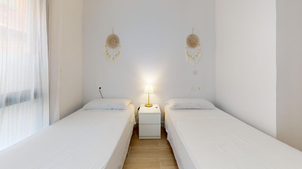 Alicante Colorful Center Bajo Apartment Exterior photo